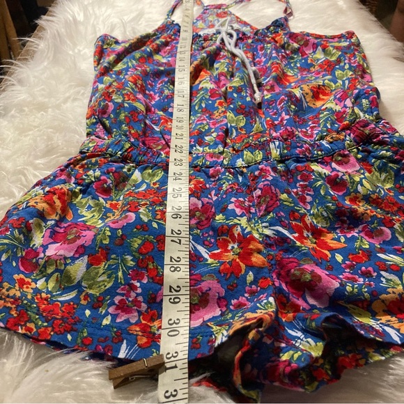 Abercrombie & Fitch size S, floral print, multi color, short romper, no damages - Picture 8 of 9